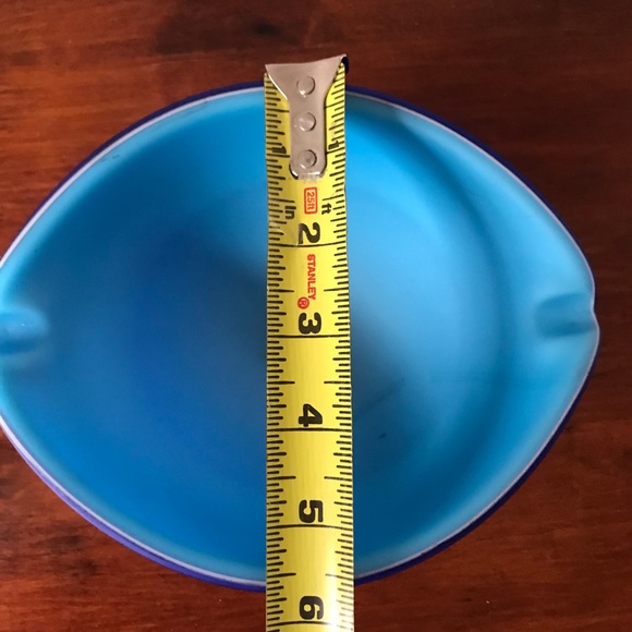 Vintage blue frosted cases glass catchall/ ashtray - Picture 7 of 9